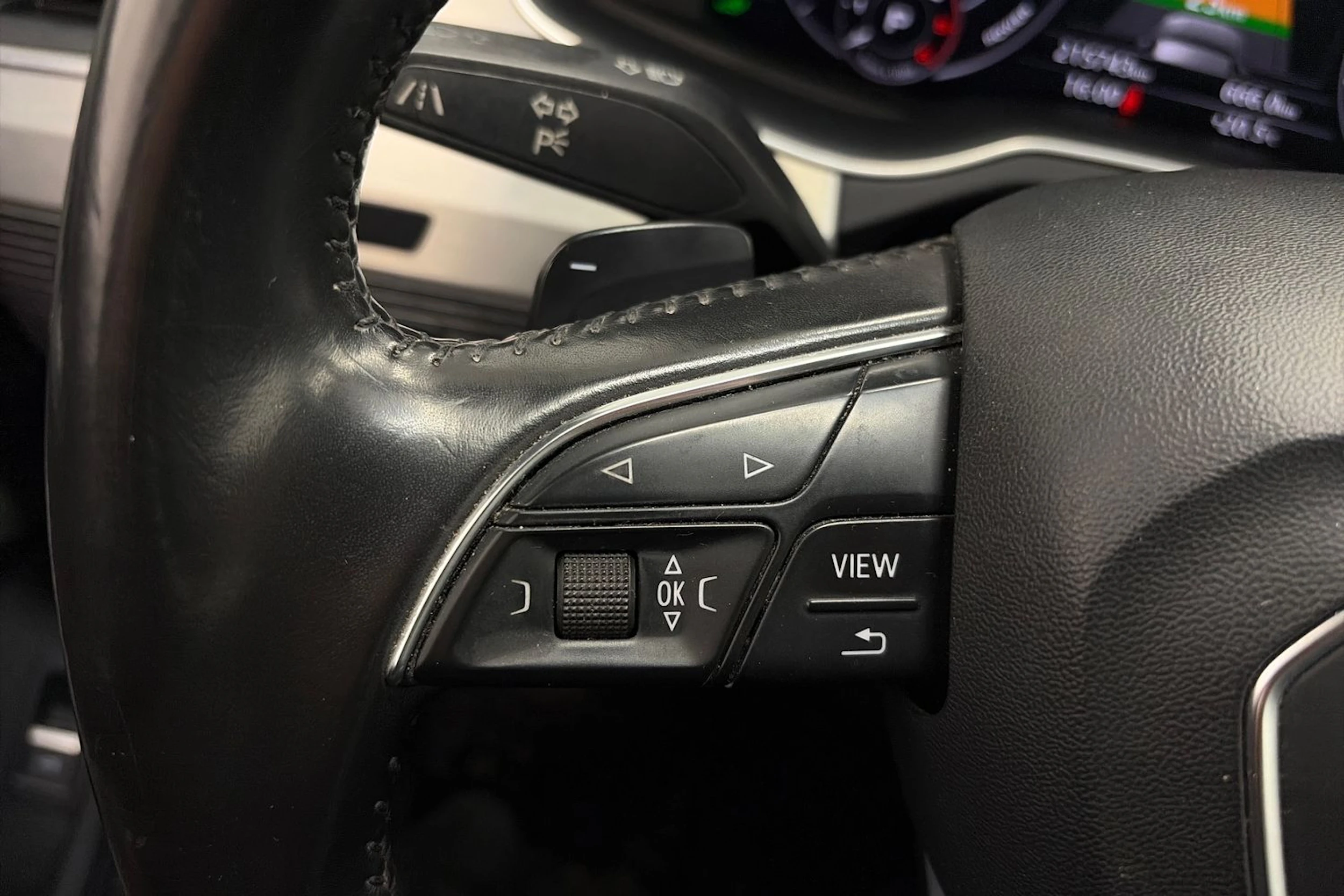 valkoinen Audi Q7 2017 kuva 26.