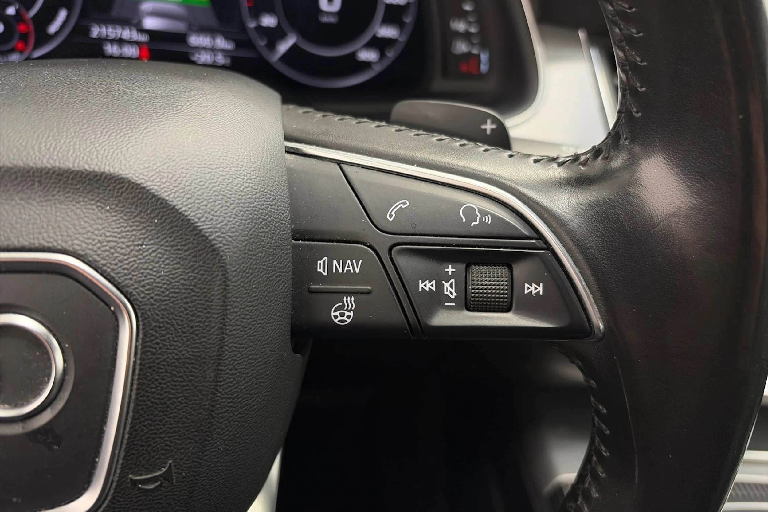 valkoinen Audi Q7 2017 kuva 27.