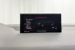 valkoinen Audi Q7 2017 kuva 33.