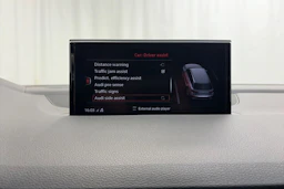 valkoinen Audi Q7 2017 kuva 35.