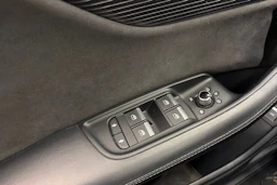 valkoinen Audi Q7 2017 kuva 40.