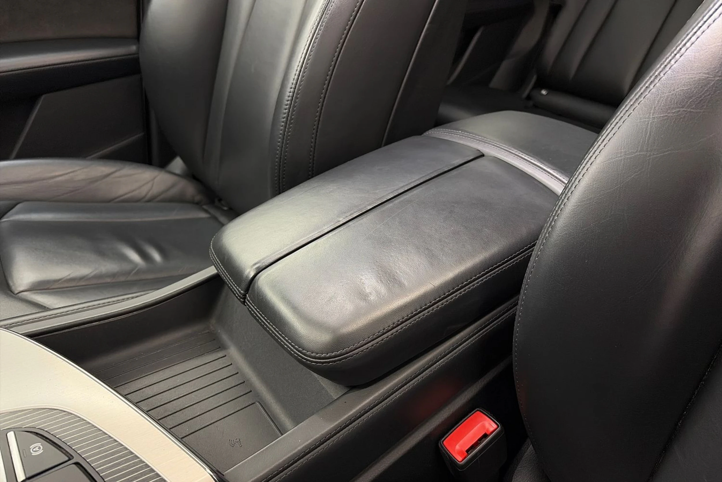 valkoinen Audi Q7 2017 kuva 41.