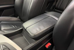 valkoinen Audi Q7 2017 kuva 41.