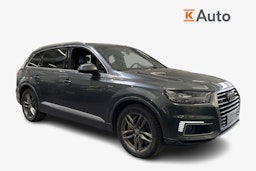 harmaa Audi Q7 2017 kuva 1.
