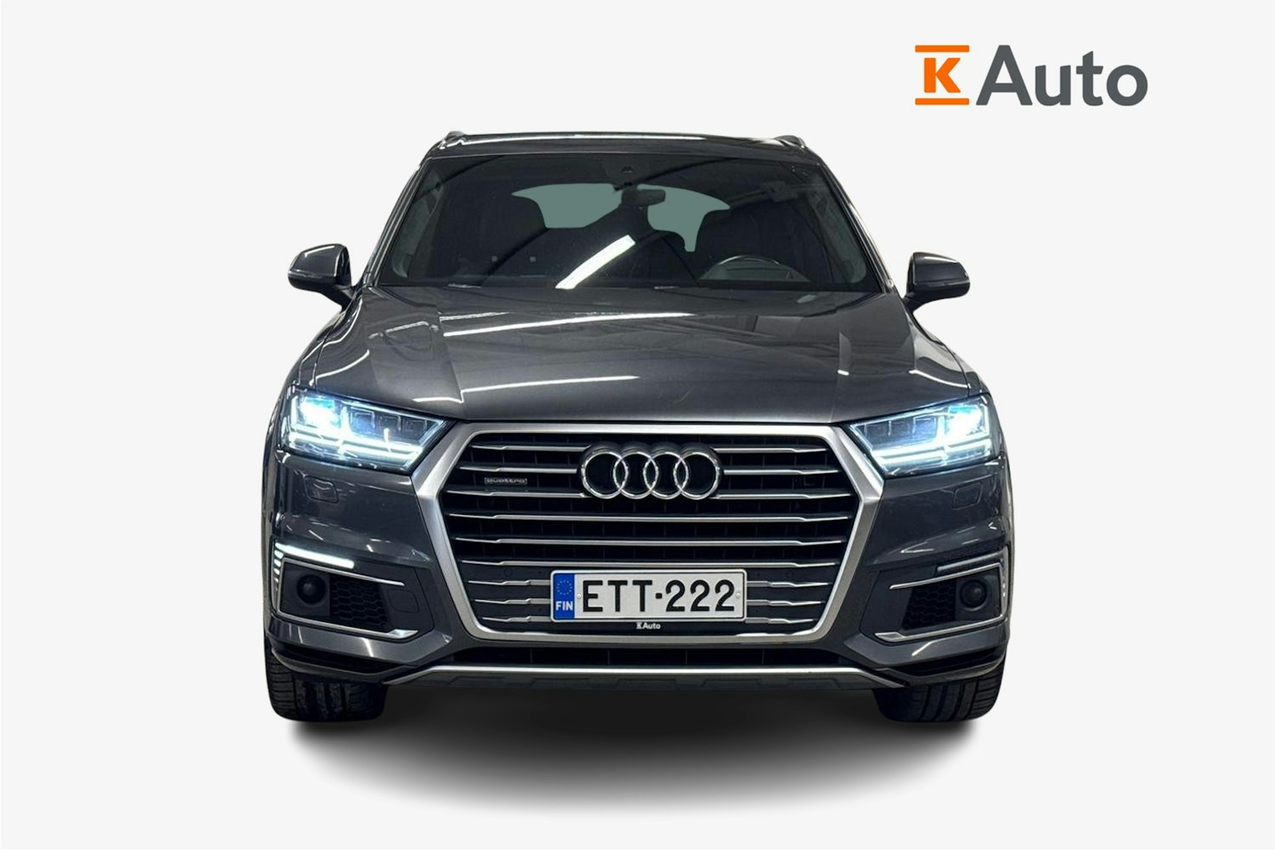 harmaa Audi Q7 2017 kuva 5.