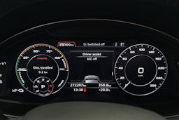 harmaa Audi Q7 2017 kuva 18.