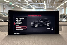 harmaa Audi Q7 2017 kuva 22.