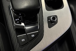 harmaa Audi Q7 2017 kuva 31.