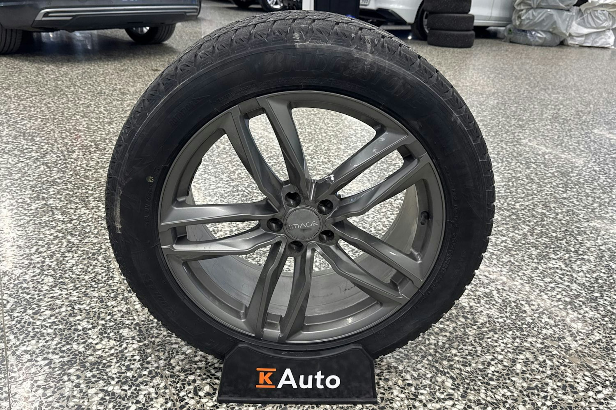 harmaa Audi Q7 2017 kuva 41.