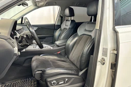 valkoinen Audi Q7 2017 kuva 10.