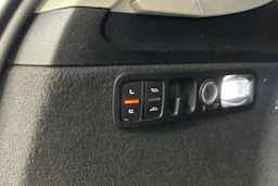 valkoinen Audi Q7 2017 kuva 18.