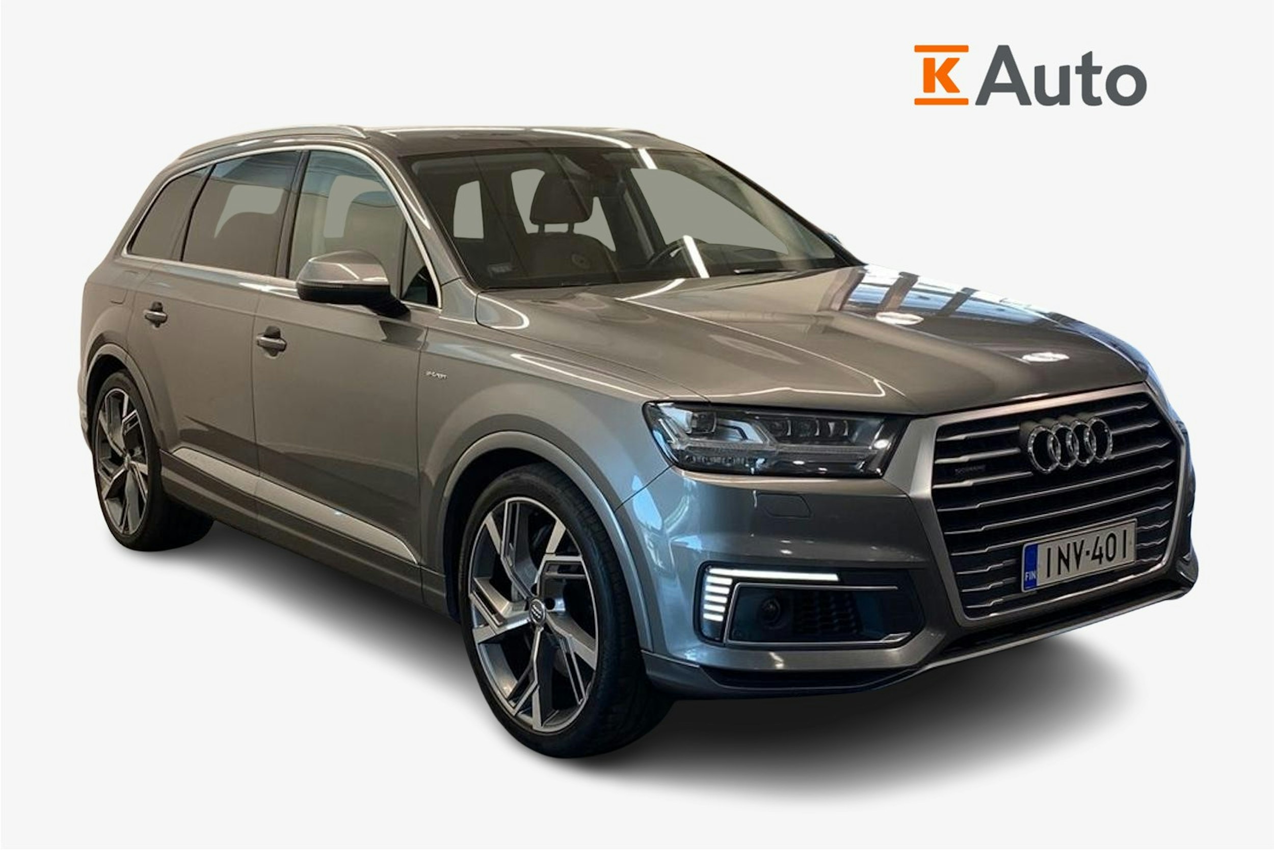 harmaa Audi Q7 2017 kuva 1.
