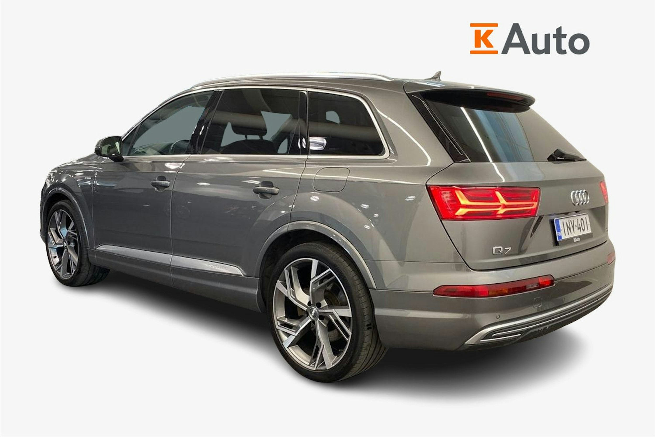 harmaa Audi Q7 2017 kuva 2.