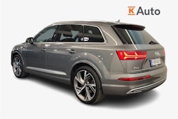harmaa Audi Q7 2017 kuva 2.