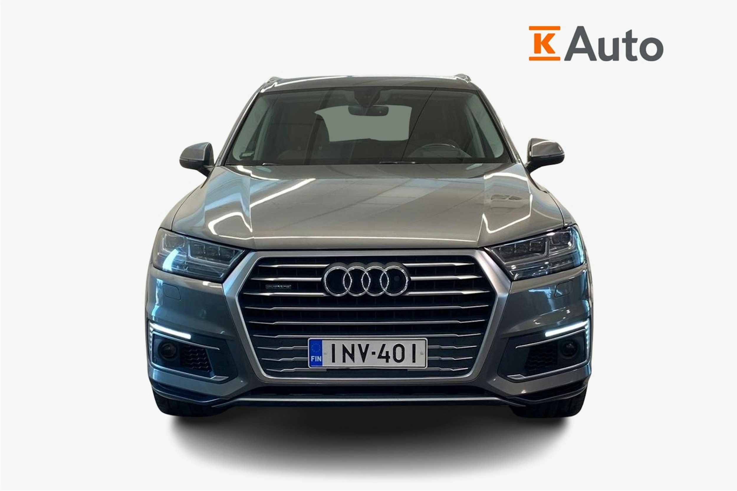 harmaa Audi Q7 2017 kuva 5.