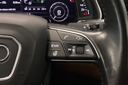 harmaa Audi Q7 2017 kuva 24.