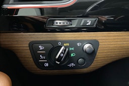 harmaa Audi Q7 2017 kuva 25.