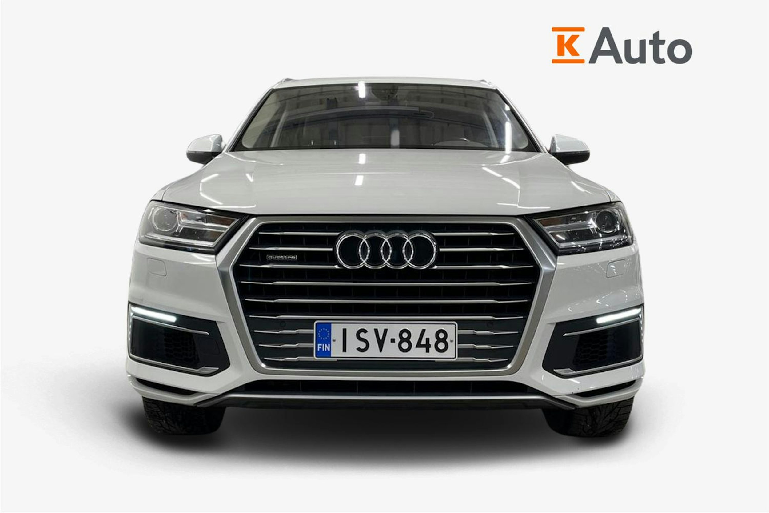 valkoinen Audi Q7 2017 kuva 5.