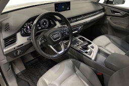 valkoinen Audi Q7 2017 kuva 7.