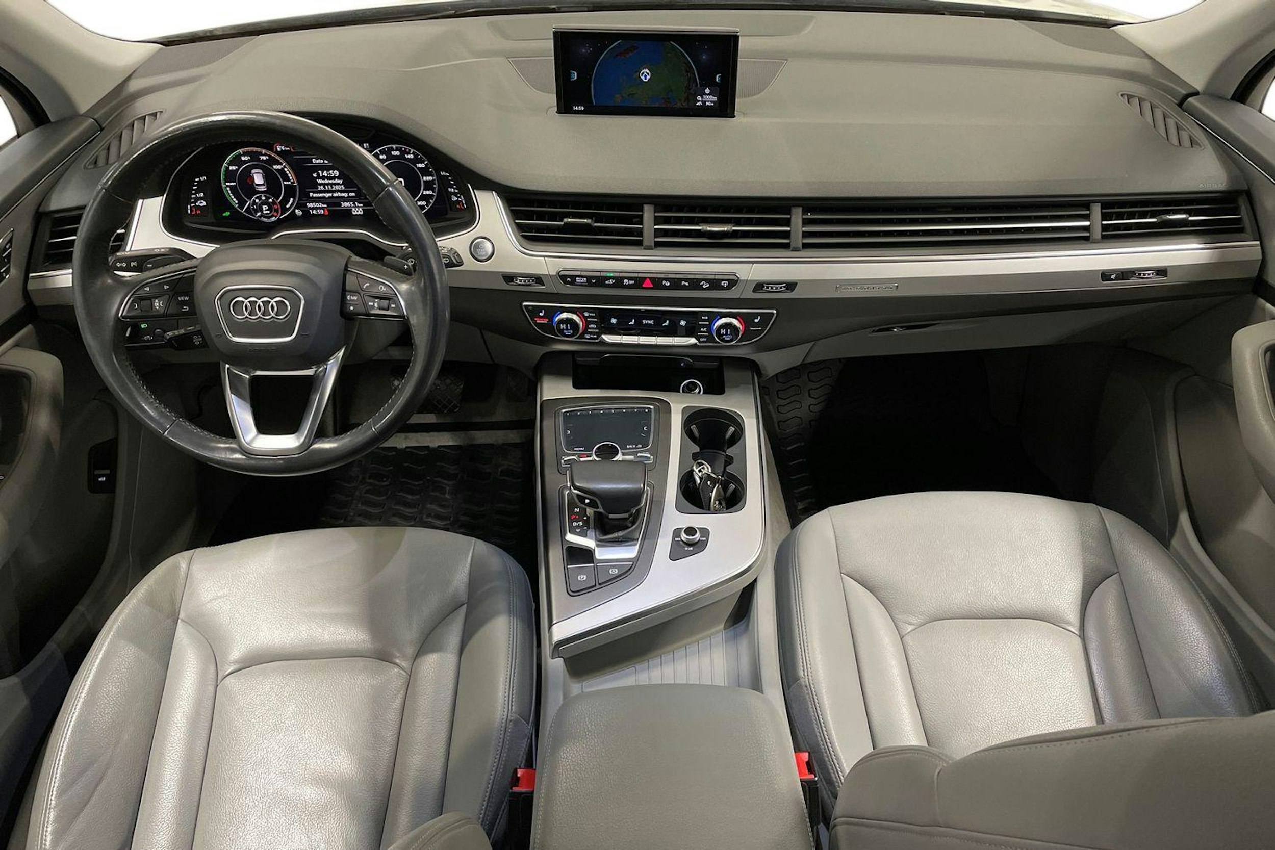 valkoinen Audi Q7 2017 kuva 9.