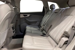 valkoinen Audi Q7 2017 kuva 10.