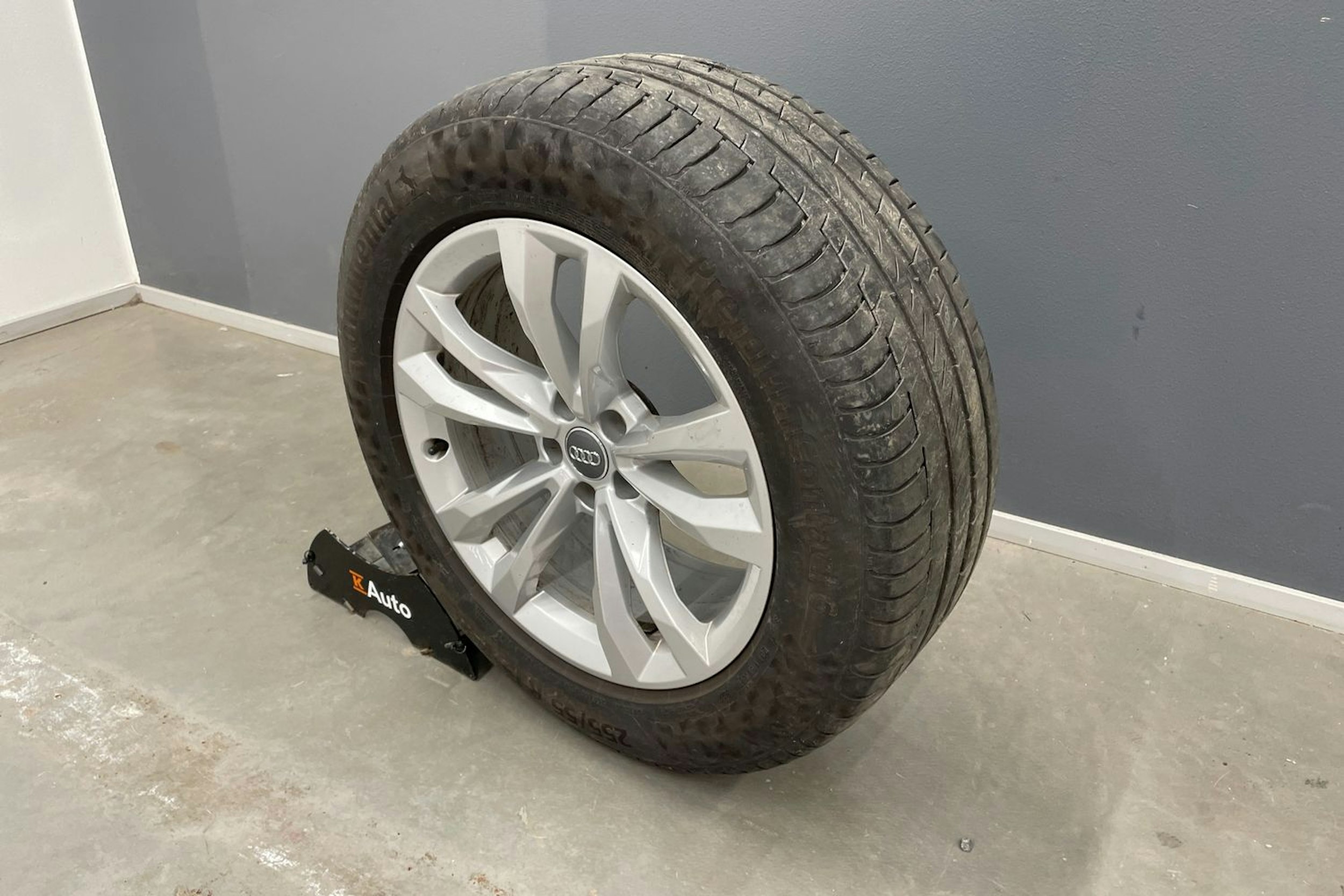 valkoinen Audi Q7 2017 kuva 14.