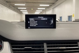 valkoinen Audi Q7 2017 kuva 21.