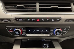 valkoinen Audi Q7 2017 kuva 22.