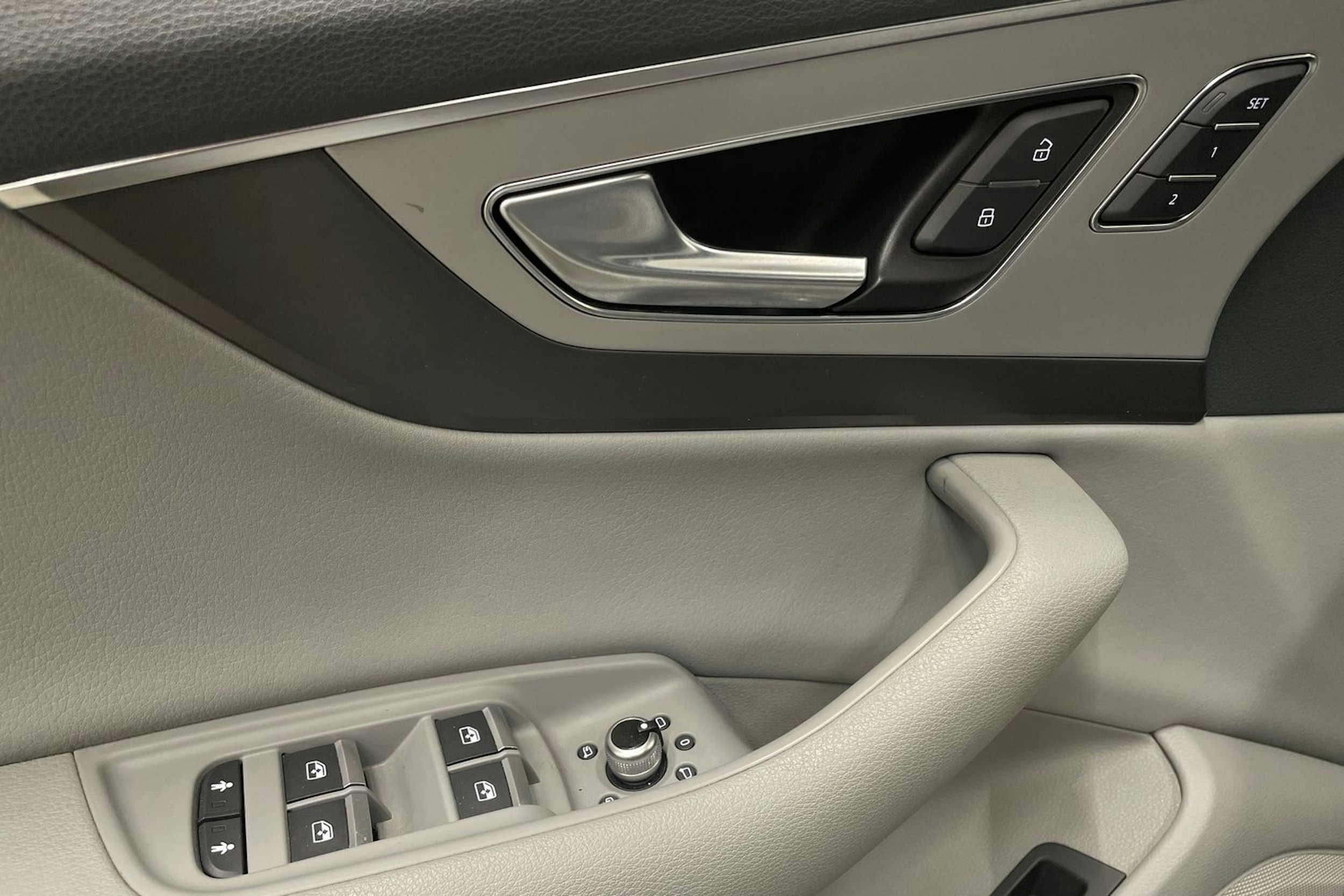 valkoinen Audi Q7 2017 kuva 28.