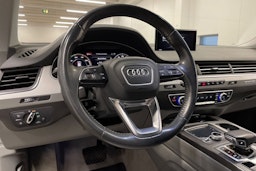 valkoinen Audi Q7 2017 kuva 30.