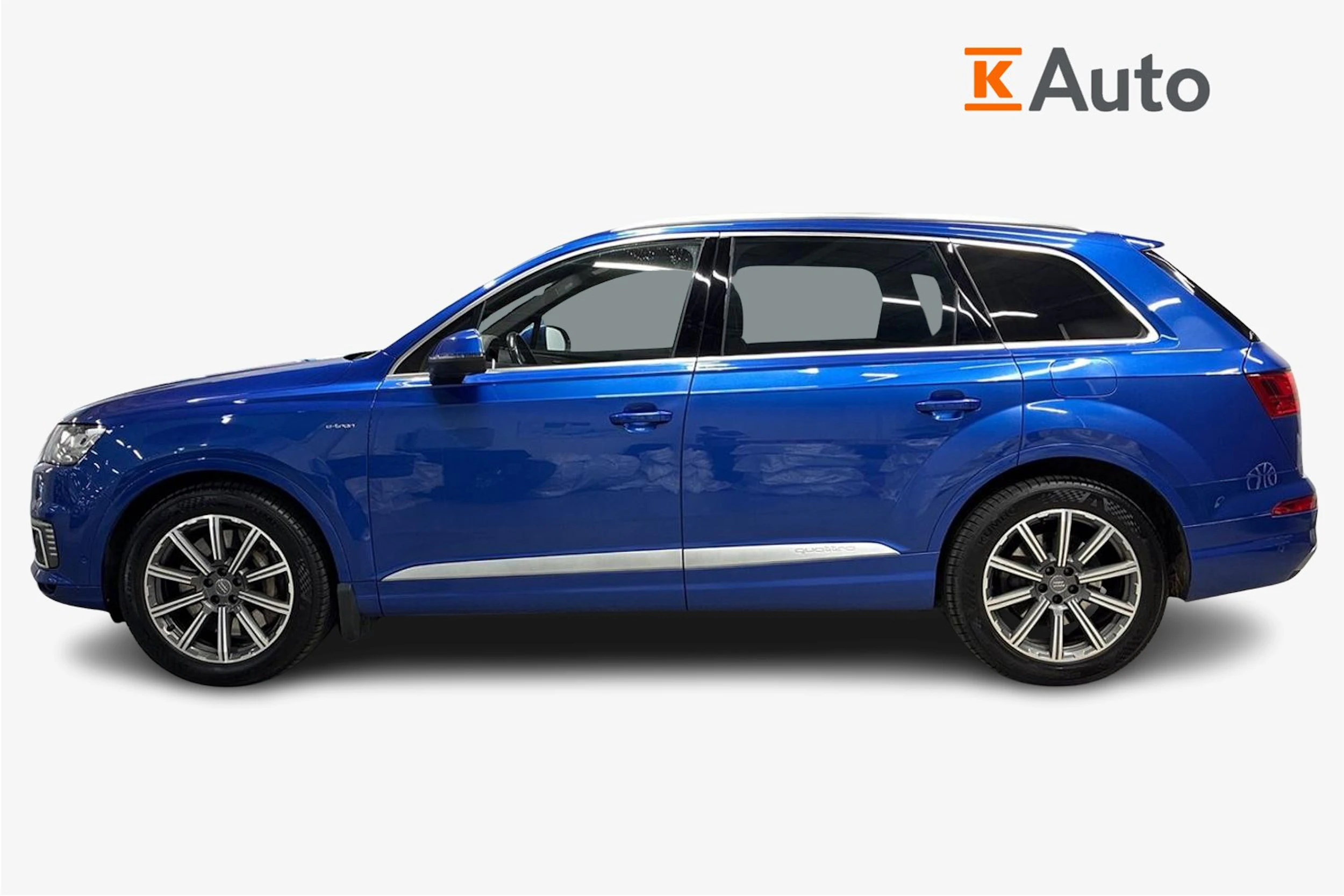 Sininen Audi Q7 2017 kuva 5.