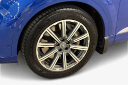 Sininen Audi Q7 2017 kuva 9.