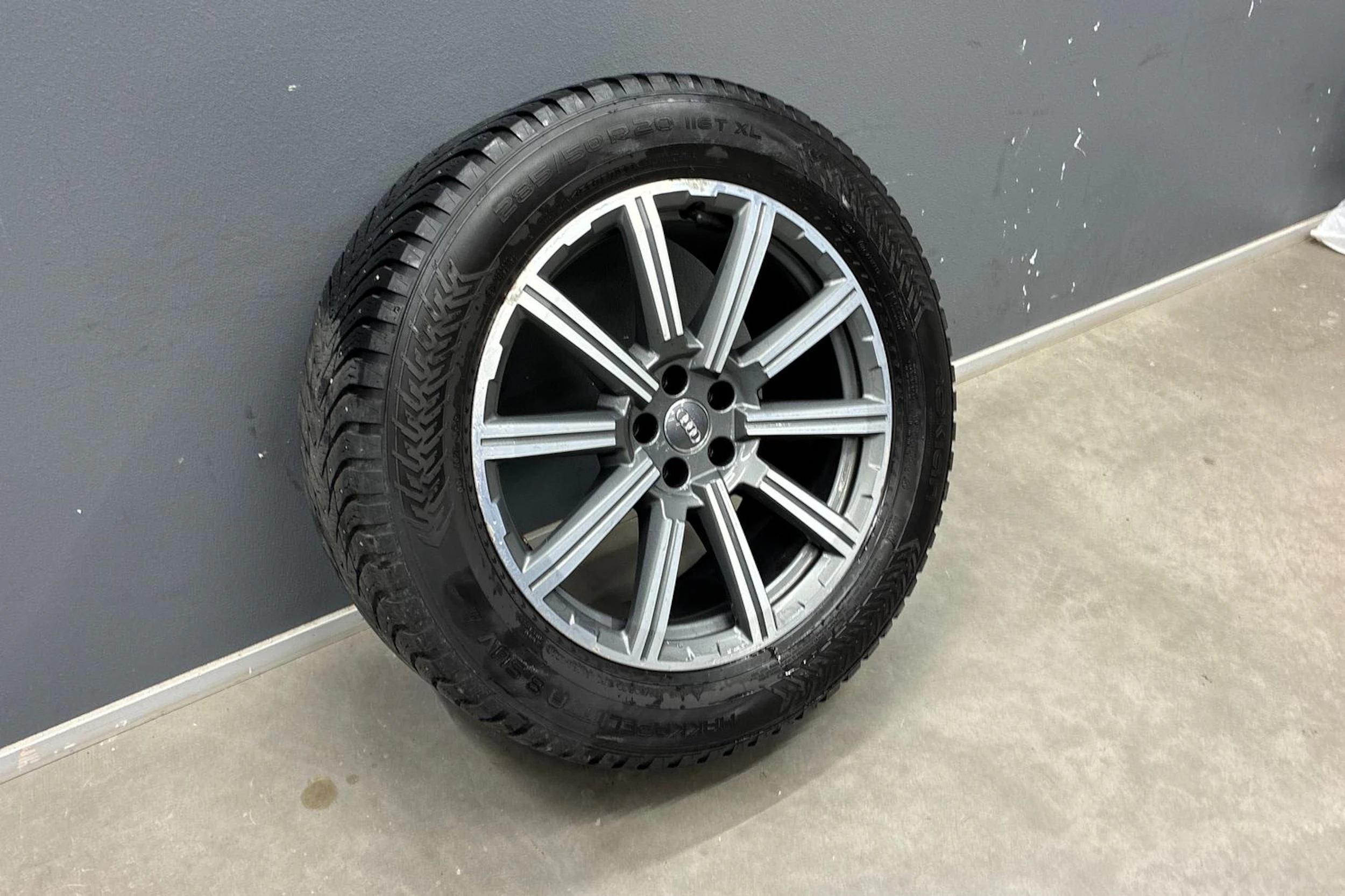 Sininen Audi Q7 2017 kuva 10.