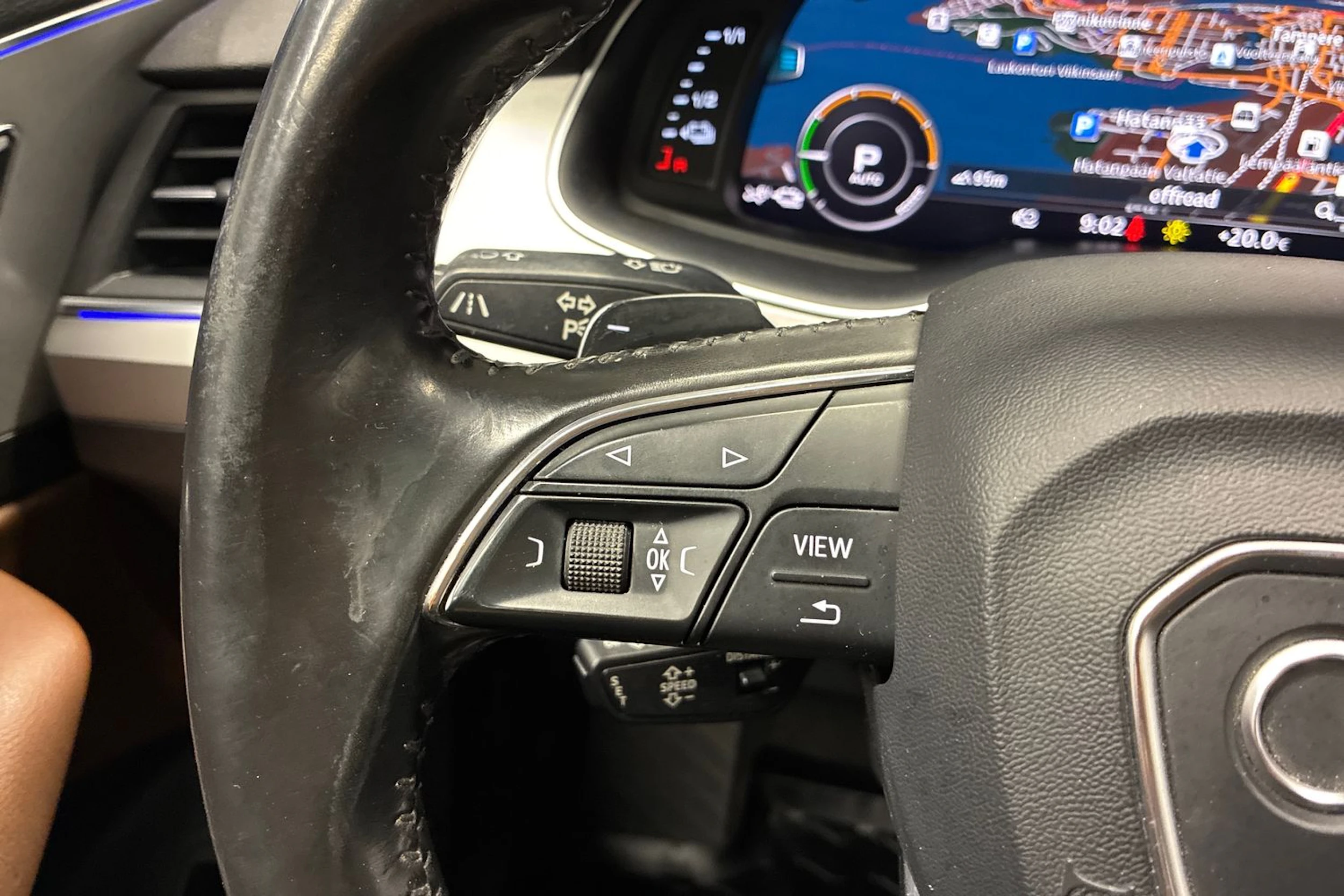Sininen Audi Q7 2017 kuva 13.