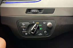 Sininen Audi Q7 2017 kuva 16.