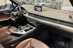 Sininen Audi Q7 2017 kuva 36.