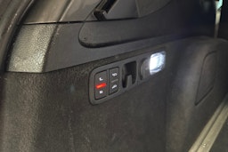 harmaa Audi Q7 2017 kuva 33.