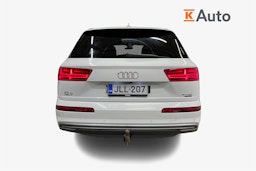 Valkoinen Audi Q7 2017 kuva 3.