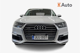 Valkoinen Audi Q7 2017 kuva 5.
