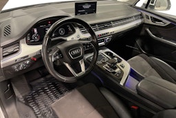 Valkoinen Audi Q7 2017 kuva 7.