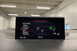 Valkoinen Audi Q7 2017 kuva 19.