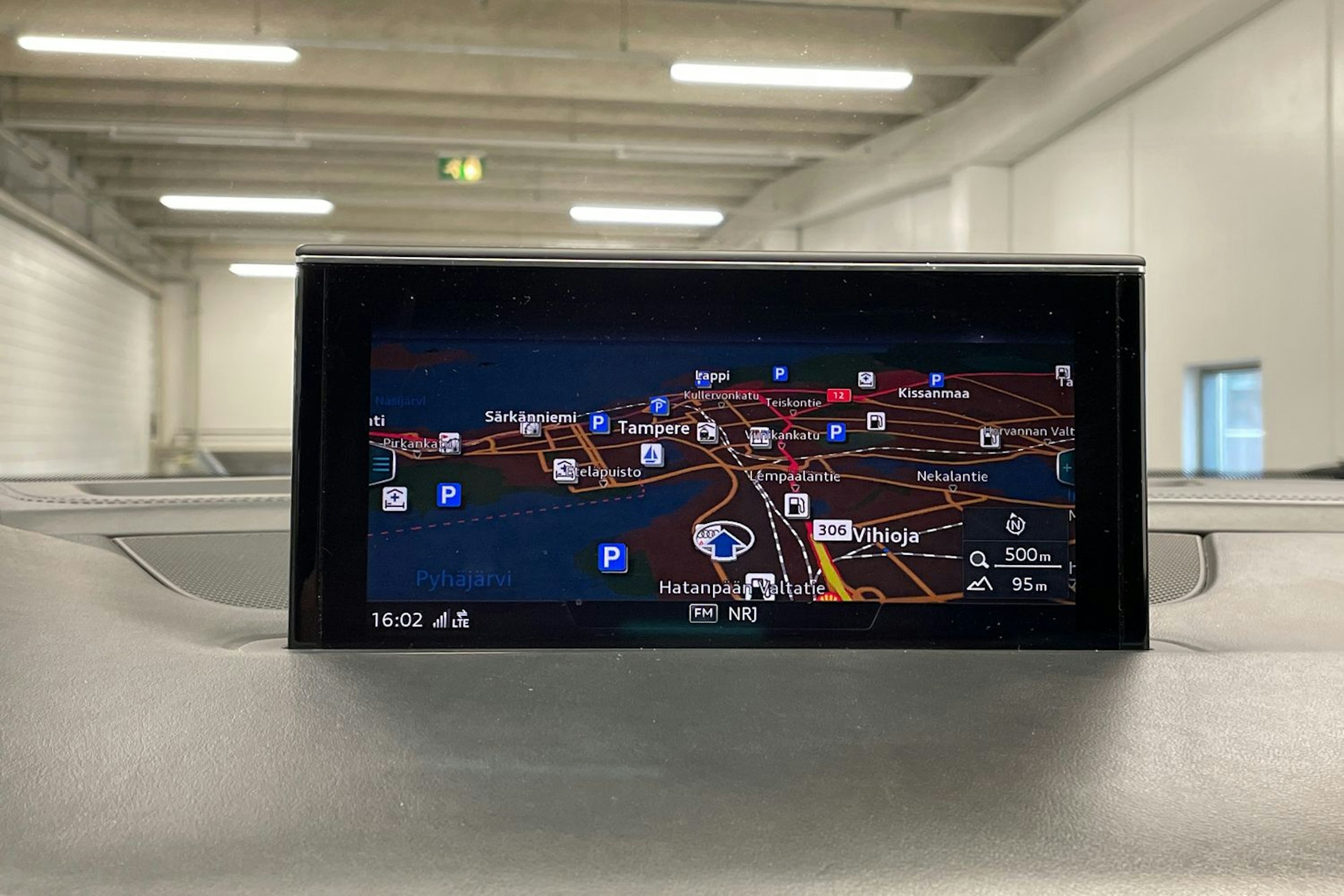 Valkoinen Audi Q7 2017 kuva 20.