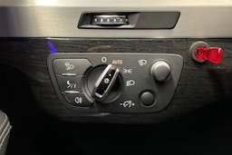 Valkoinen Audi Q7 2017 kuva 23.