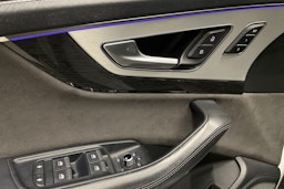 Valkoinen Audi Q7 2017 kuva 27.