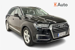 musta Audi Q7 2018 kuva 1.