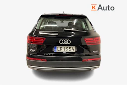 musta Audi Q7 2018 kuva 4.