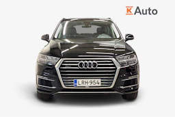 musta Audi Q7 2018 kuva 5.