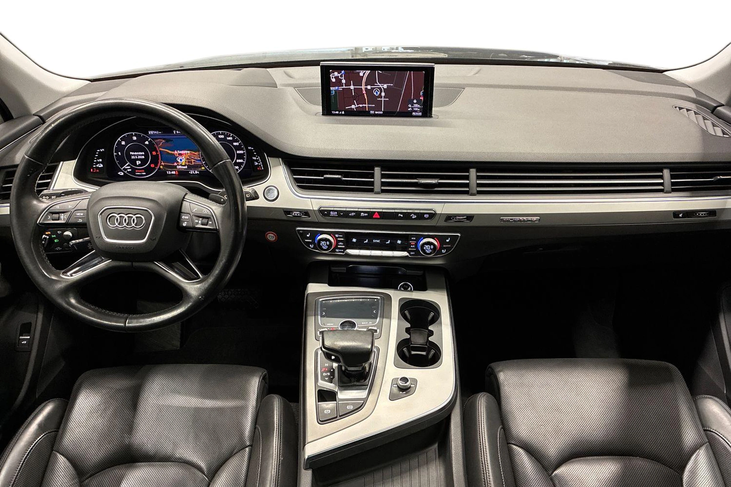 musta Audi Q7 2018 kuva 9.