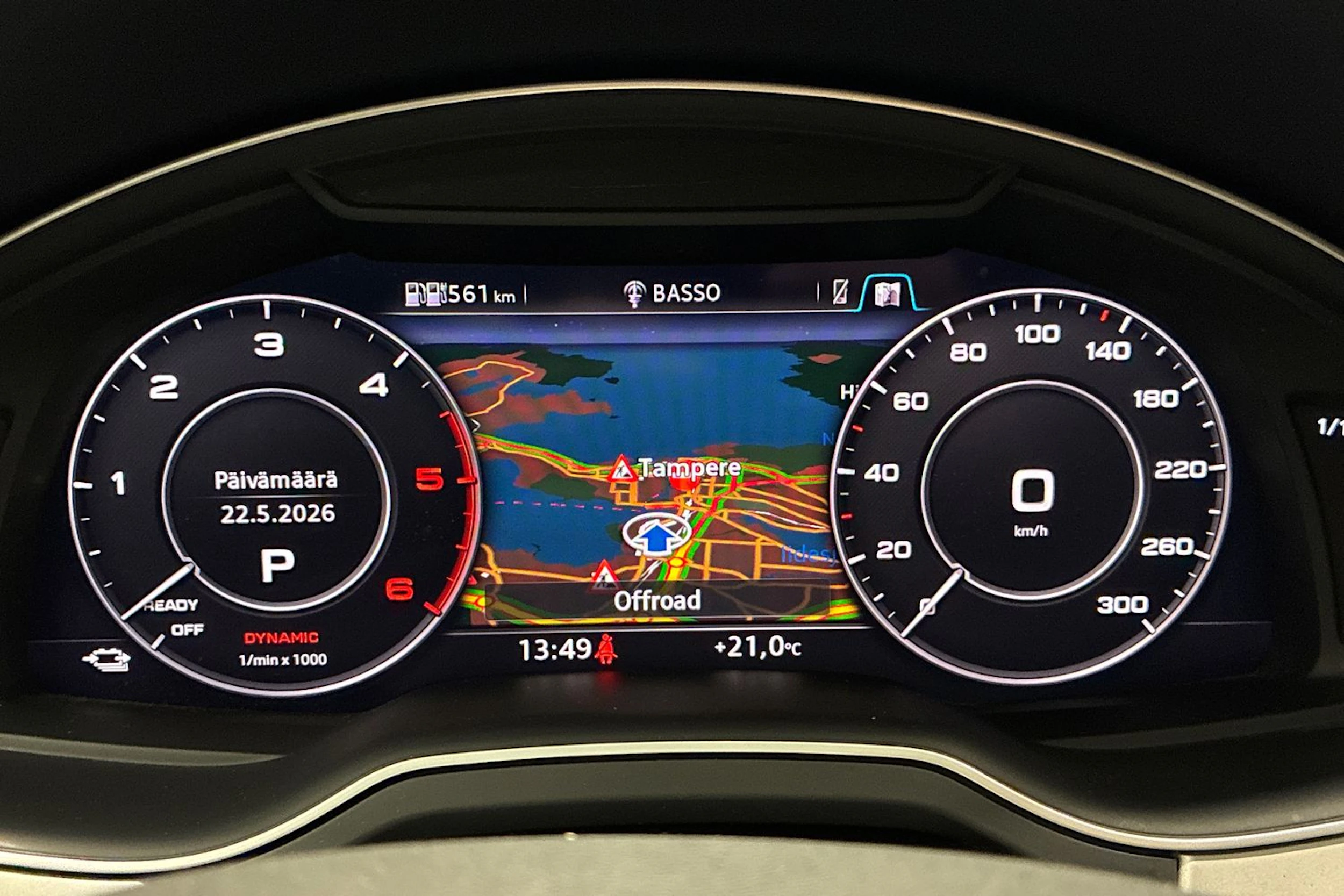 musta Audi Q7 2018 kuva 16.