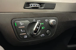 musta Audi Q7 2018 kuva 20.